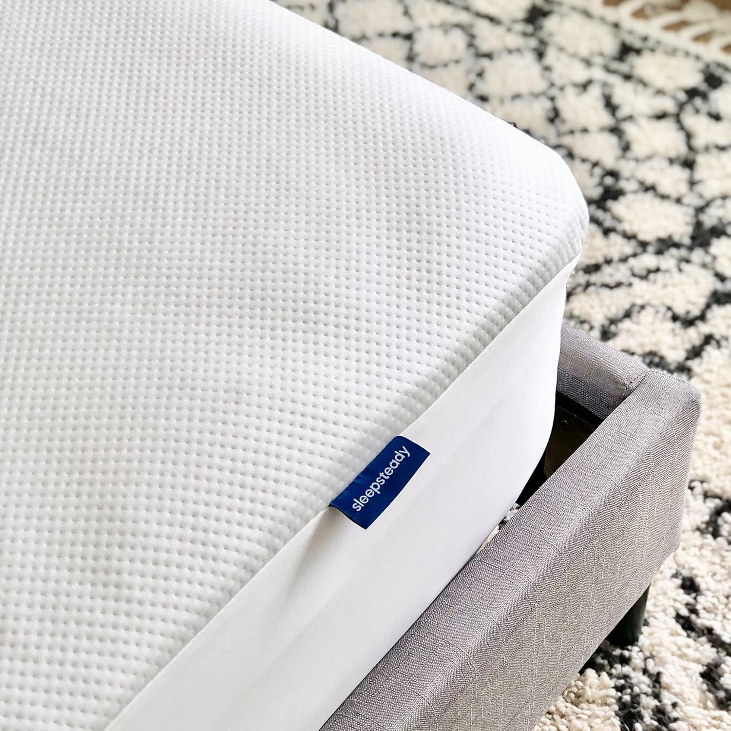 Queen Size Luxury Tencel Mattress Protector, 100% Waterproof, Ultra Soft, Naturally Cooling & Breathable, Deep Pocket Up to 18″